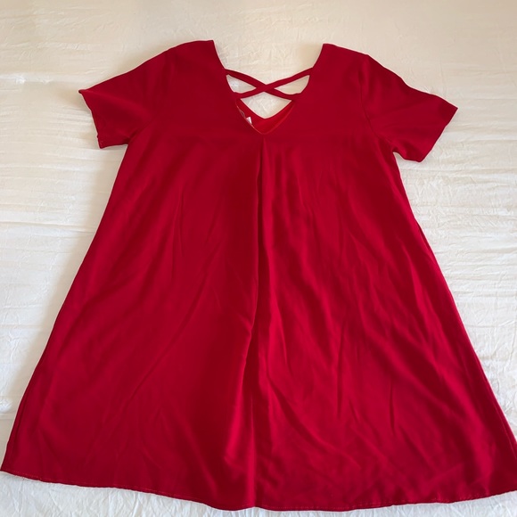 4/$25♦️Romeo&Juliet Couture Red Flowy Dress Top - Picture 3 of 4